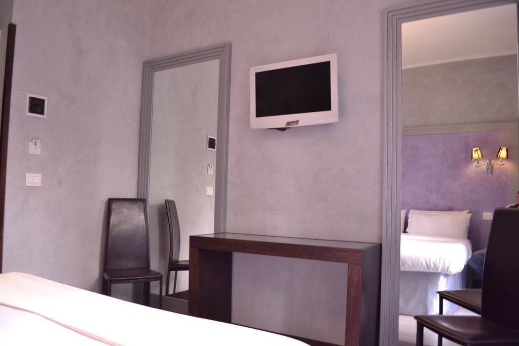 Tiburtina House Hotell Rom Exteriör bild
