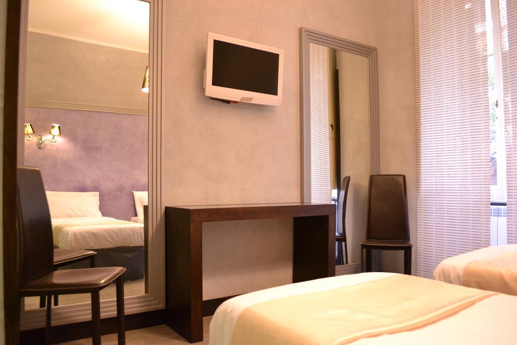 Tiburtina House Hotell Rom Exteriör bild