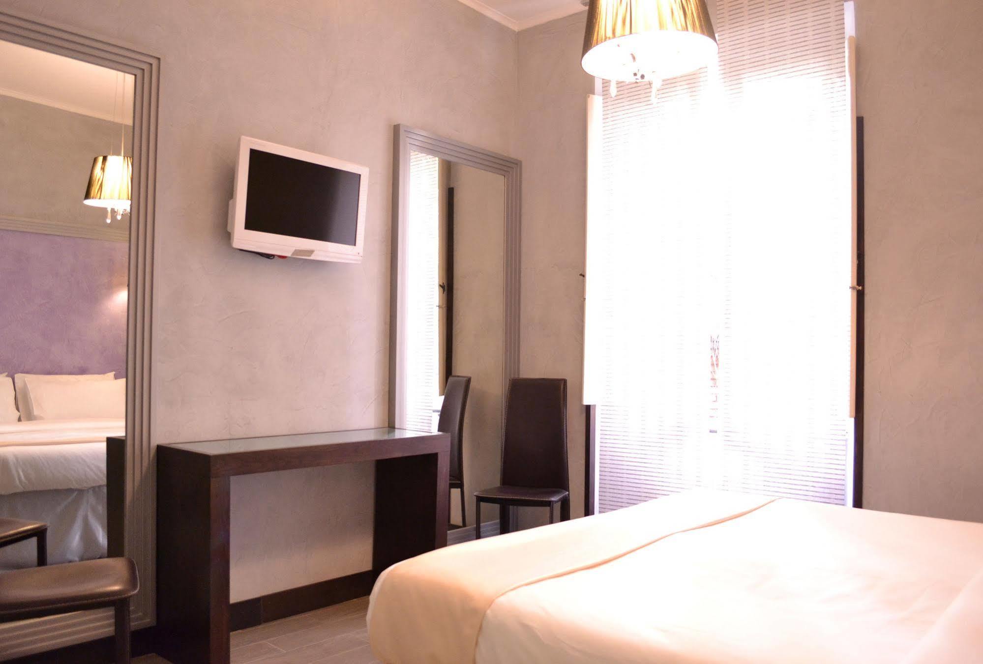 Tiburtina House Hotell Rom Exteriör bild