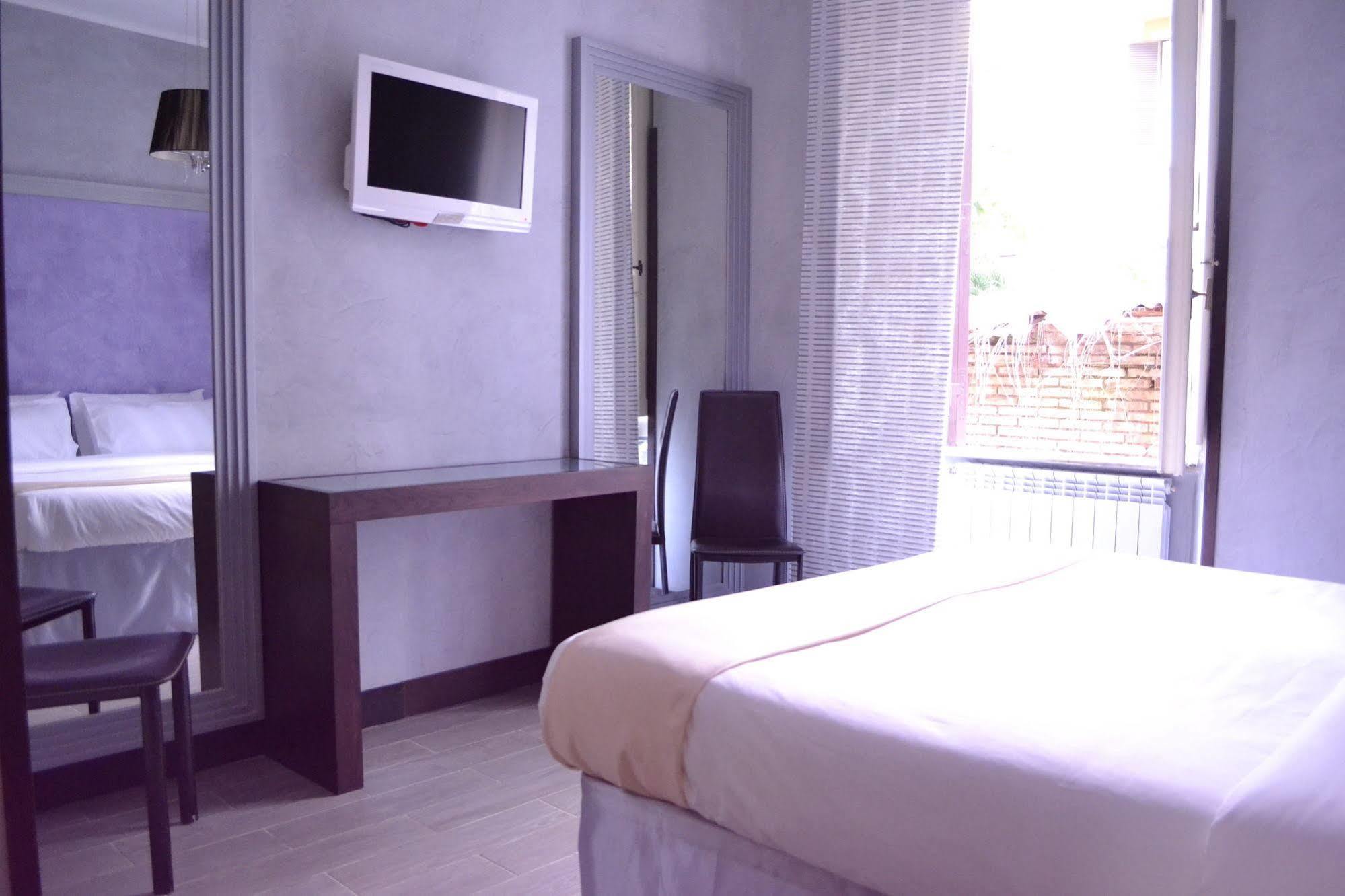 Tiburtina House Hotell Rom Exteriör bild