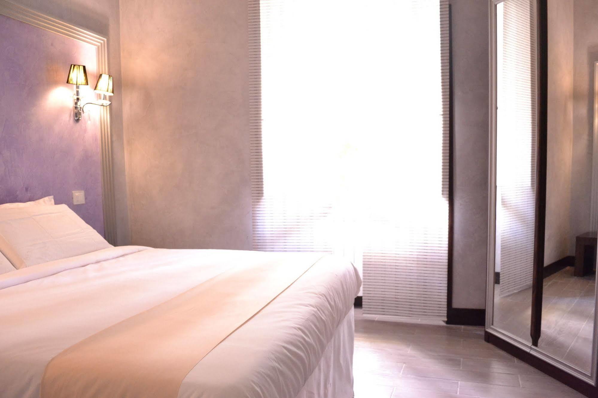 Tiburtina House Hotell Rom Exteriör bild