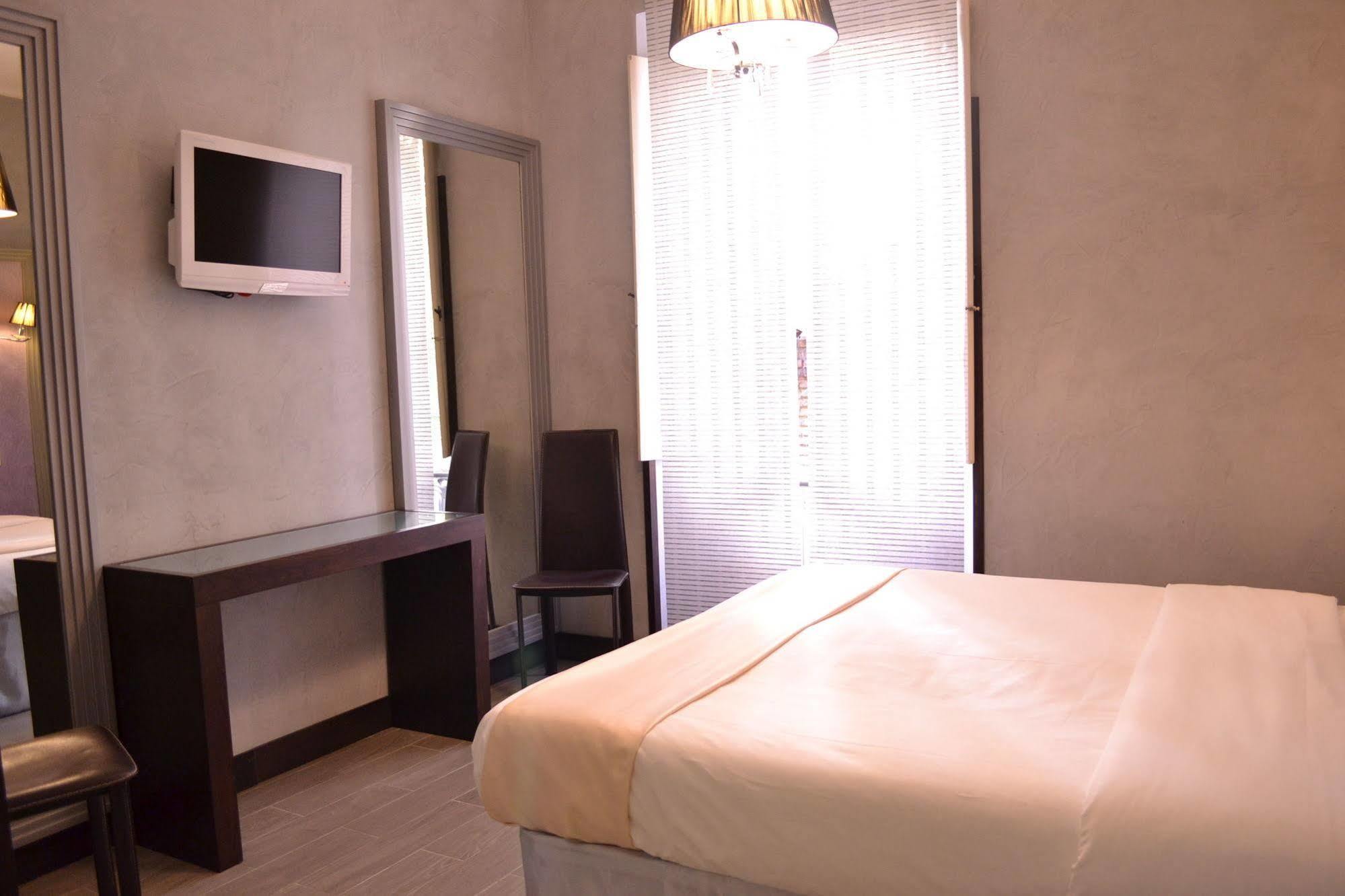 Tiburtina House Hotell Rom Exteriör bild