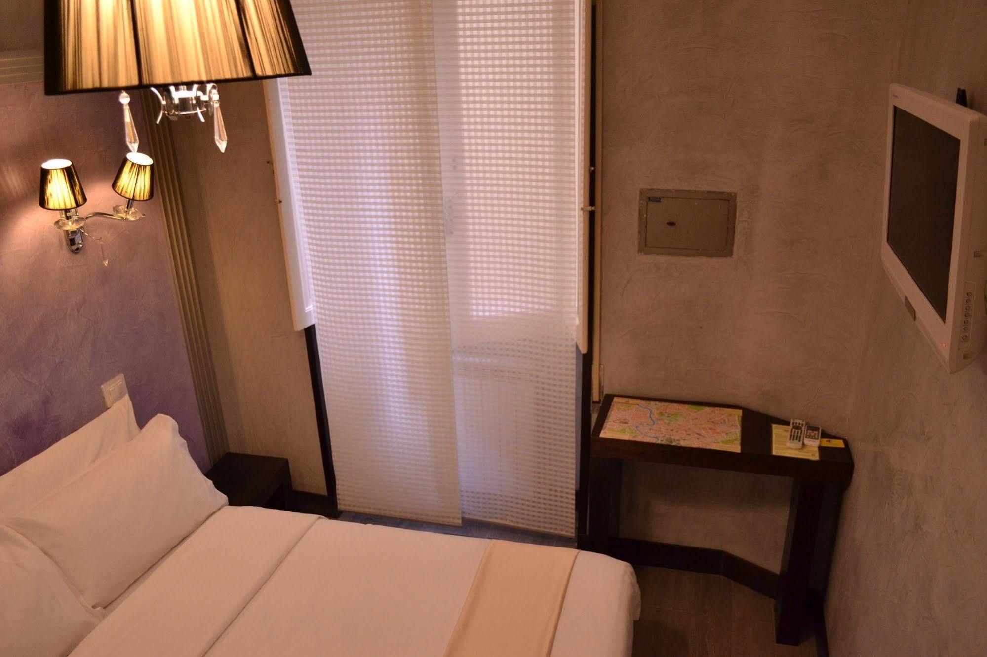 Tiburtina House Hotell Rom Exteriör bild